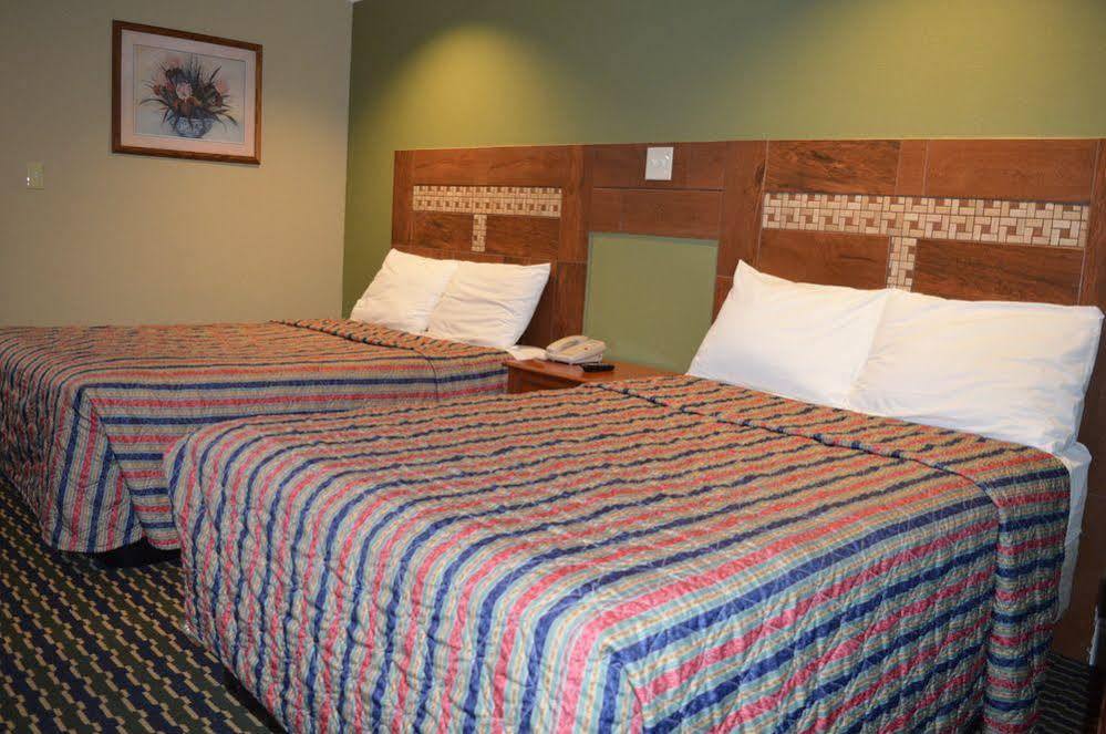 Motel Budgetel And Raleigh